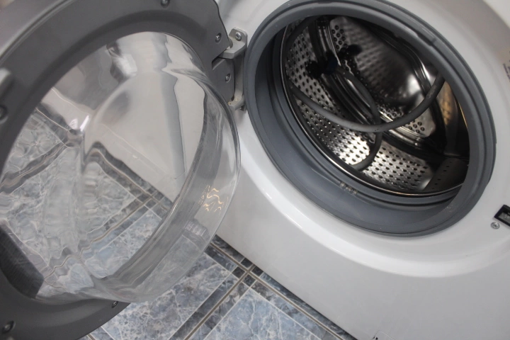 Стиральная машина Beko WDN635P1BSW