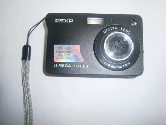 Фотоаппарат цифровой Dexp  DC5100