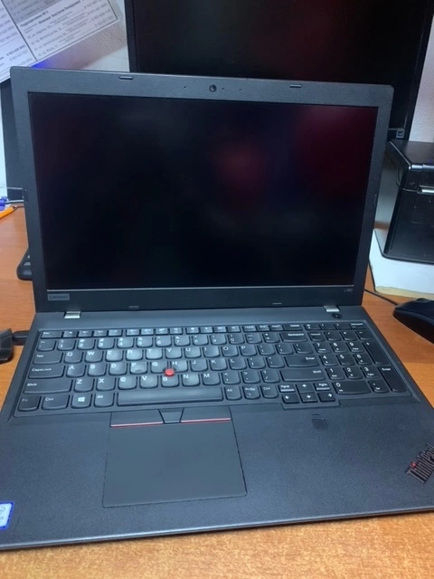 Ноутбук Lenovo Intel(R) Core(TM) i5-8250U CPU