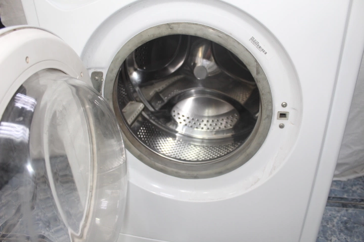 Стиральная машина Indesit WISL92 5кг