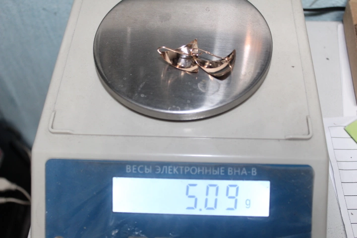 Серьги  золотые 5,09 гр. 585 проба 2,5 см.