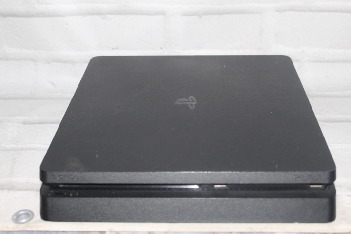 Игровая приставка PS4 Sony PS4 1Tb