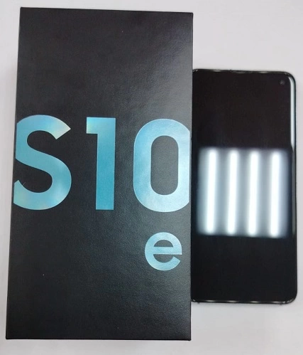 Смартфон Samsung S10e