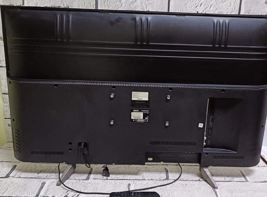Телевизор Dexp f43h8000q/g