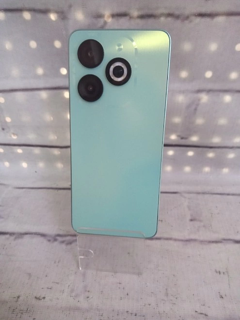 Смартфон Infinix Smart 8 3/64 Gb