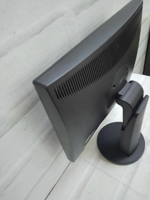 Монитор Samsung 934N