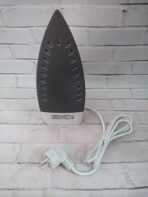 Утюг Lumme LU-1134