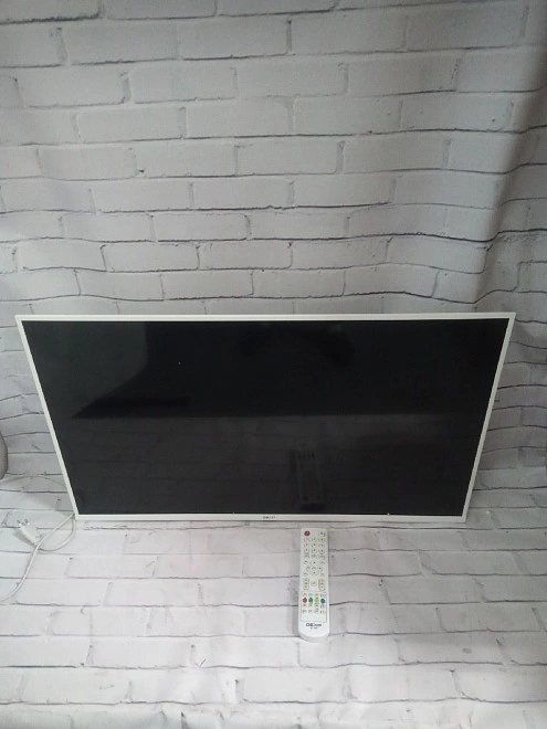 Телевизор Dexp LED F32D7200C/W белый