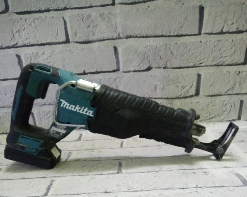 Электропила сабельная Makita DJR187RTE Li-Ion18В