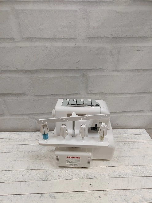 Оверлок Janome ML 4952