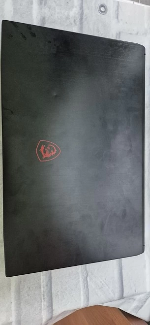 Ноутбук MSI i5 10500H 2.50GHz/8Gb DDR4/SSD120Gb/HDD1TB/RTX3050