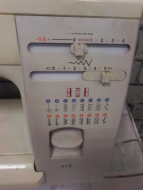 Швейная машина Janome  415 