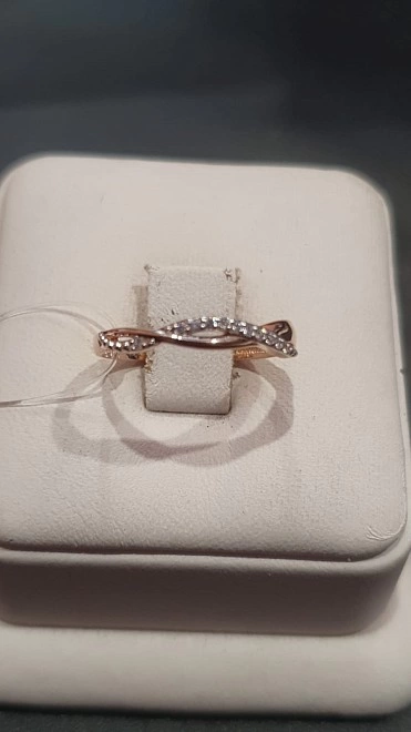 Кольцо золотое с камнями  585пр 19р-р 1,55гр ФМ
