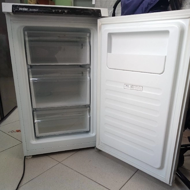 Морозильная камера Haier HF-82WAA