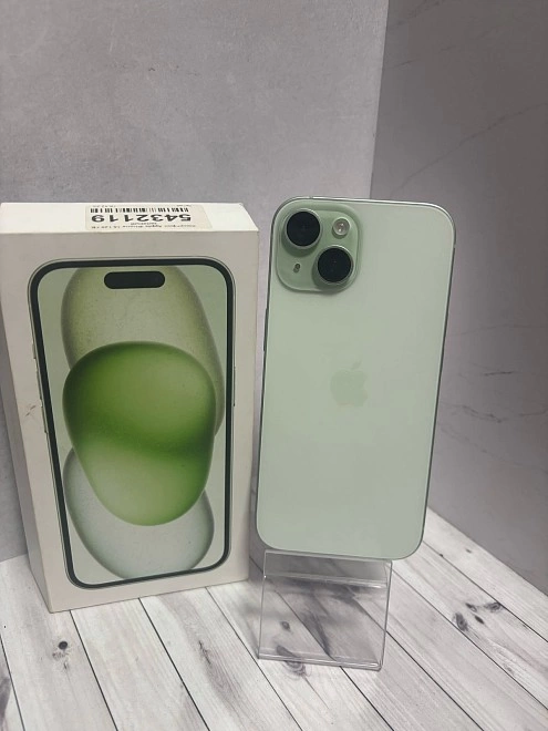 Смартфон  Apple iPhone 15 128 ГБ