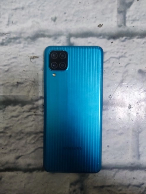 Смартфон Samsung М 12 3/32