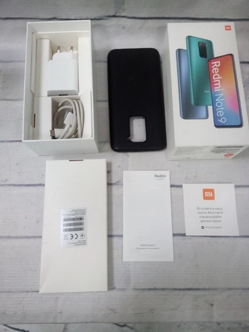 Смартфон Xiaomi Redmi Note 9