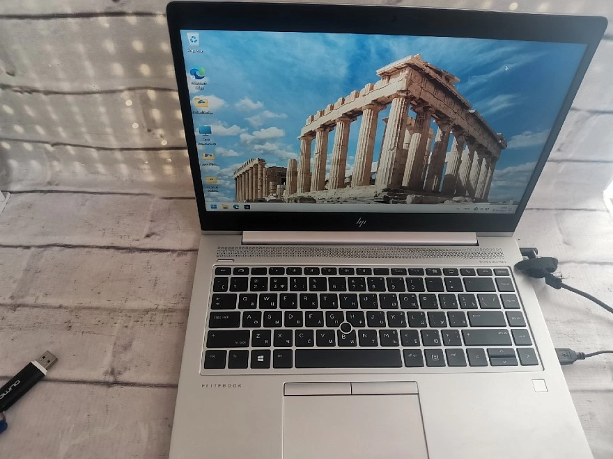 Ноутбук HP Elitebook AMD Ryzen 5 3500U/AMD Radeon/16/256