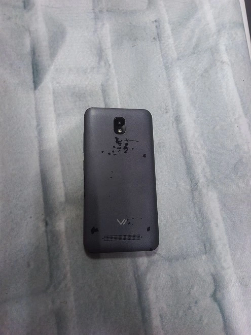 Смартфон Fly FS401