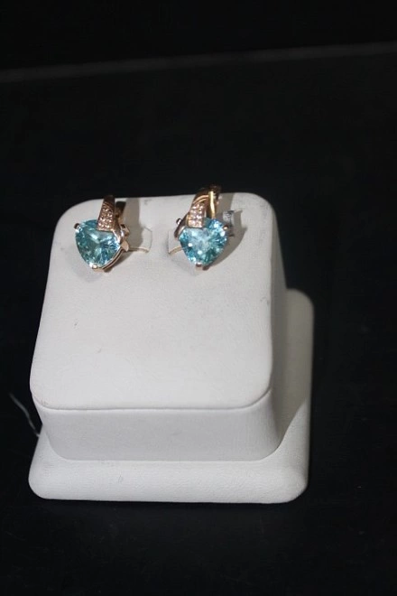 Серьги золотые с камнями  585 проба 6,59 гр. 1,5 см (ФМ)