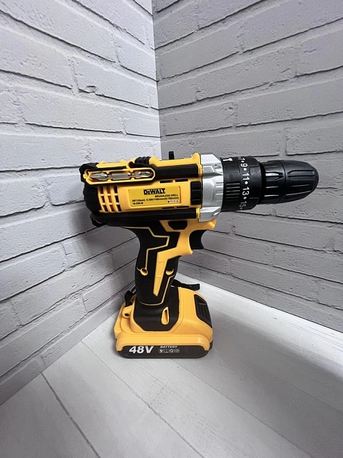 Шуруповерт DeWALT Ударный 48V