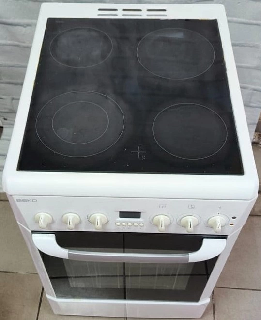 Электропечь Beko CE 58200