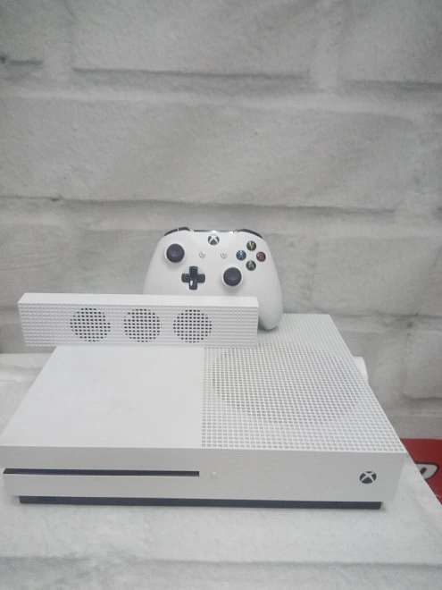 Игровая приставка X-Box One Microsoft One S 1Tb