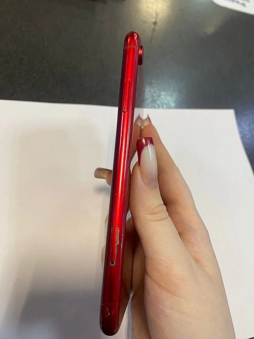Смартфон Apple IPhone XR