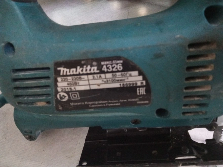 Электролобзик Makita 4326