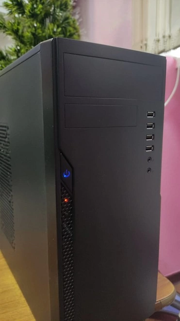 Системный блок Desktor Celeron G5905/3.5GHz/300Gb/8Gb/GtForce G210/1Gb