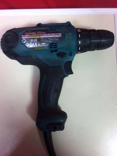 Электродрель Makita DF0300