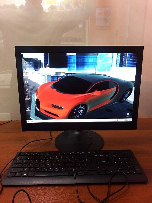 Моноблок Lenovo Celeron 2Ghz /4gb/500gb/Grephics600 1gb