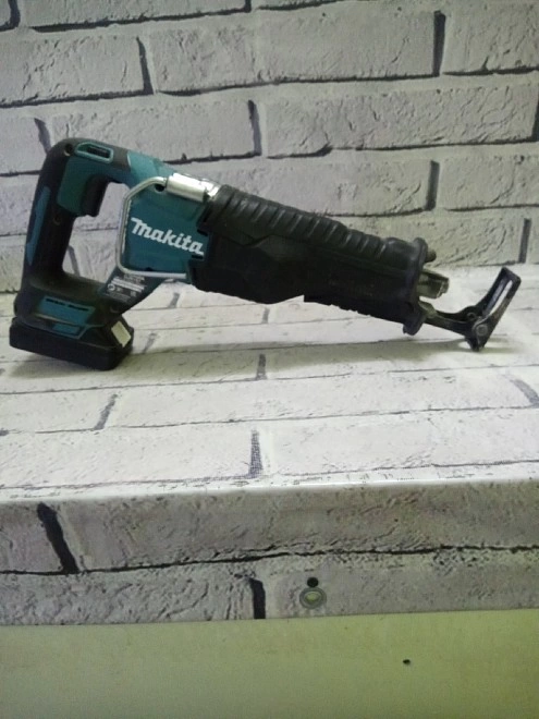 Электропила сабельная Makita DJR187RTE Li-Ion18В