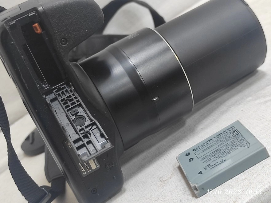 Фотоаппарат зеркальный Canon PC2152