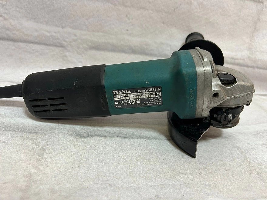Болгарка Makita 9558HN