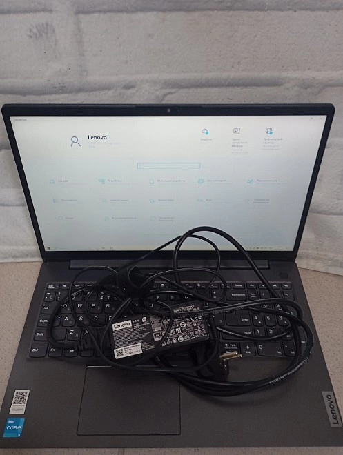 Ноутбук  Lenovo i3-1215U/8ram/480ssd/intelUHD