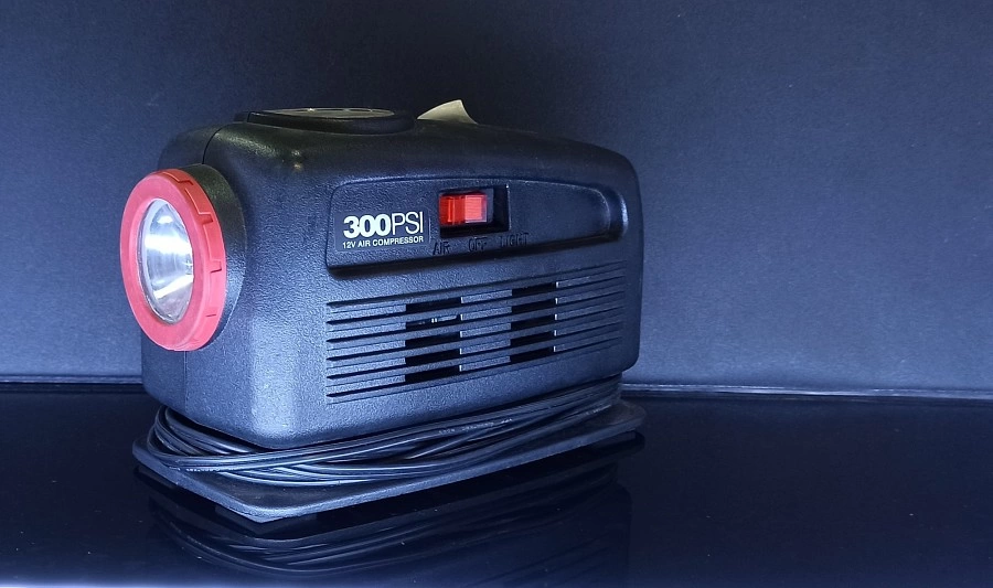Компрессор автомобильный Coido 300PSI