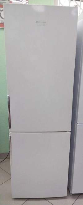 Холодильник Hotpoint-Ariston HF4180W