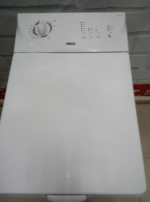 Стиральная машина Zanussi ZWY180