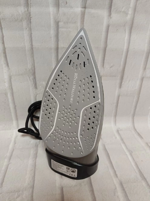 Утюг Royal Wellfort RSI 0124