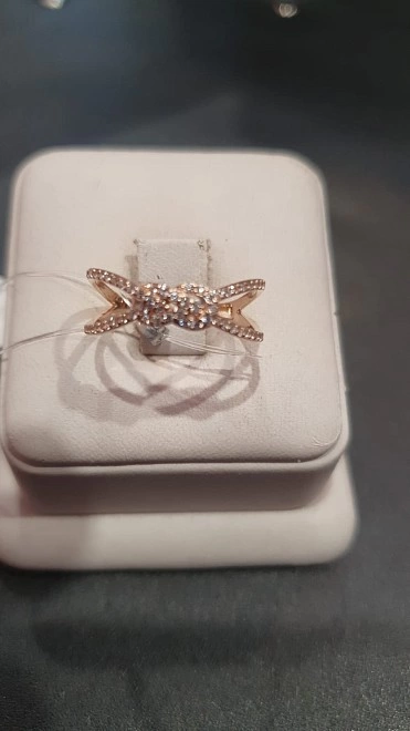 Кольцо золотое с камнями  585пр 19р-р 1,91гр ФМ