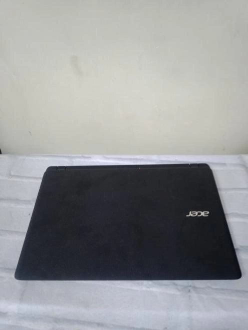 Ноутбук Acer Intel Core-i5-7200U/8Gb/240Gb/HD Graphics 620