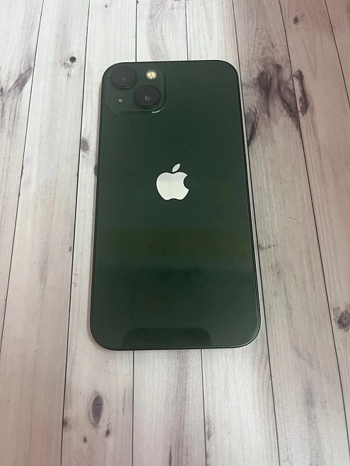 Смартфон Apple iPhone 13