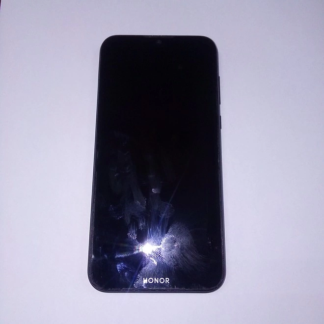 Смартфон Honor 8S (64 ГБ)