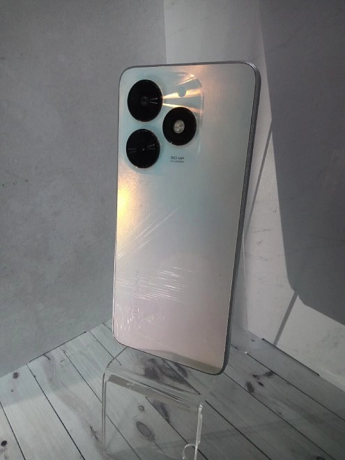 Смартфон Tecno SPARK 20C 4\128 Gb