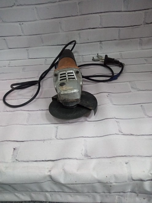 Болгарка Вихрь УШМ-125/1100