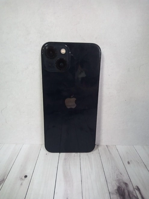 Смартфон Apple iPhone 13