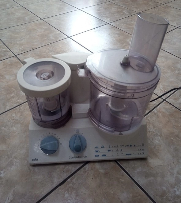 Кухонный комбайн Braun  CombiMax  700