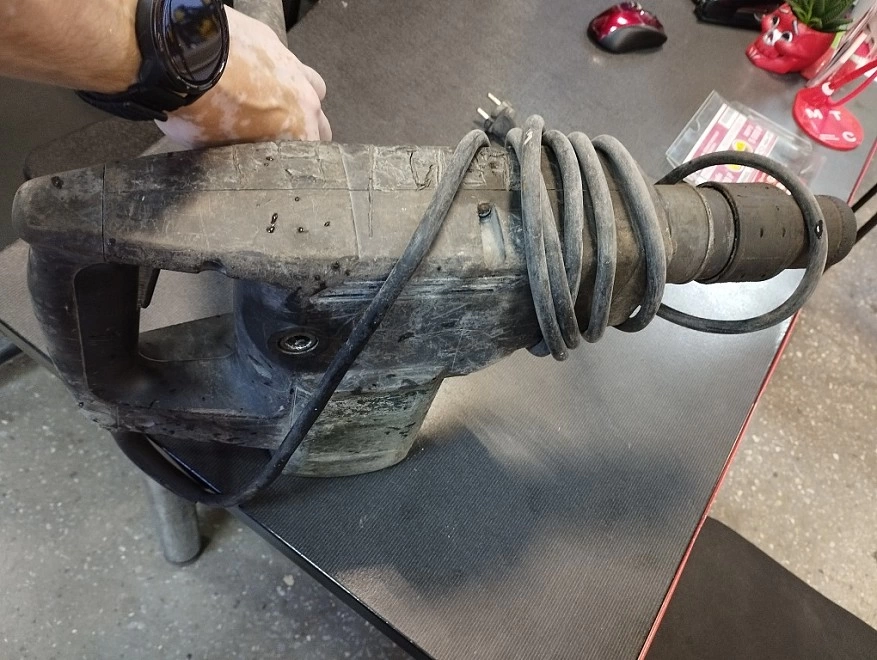 Перфоратор Metabo KHEV 5-40 BL