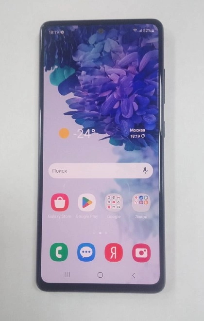 Смартфон Samsung Galaxy S20 FE